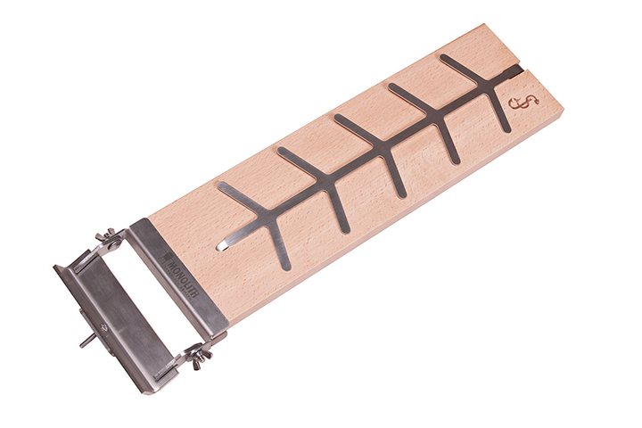 Monolith stainless teel stand and smoking fish wood board